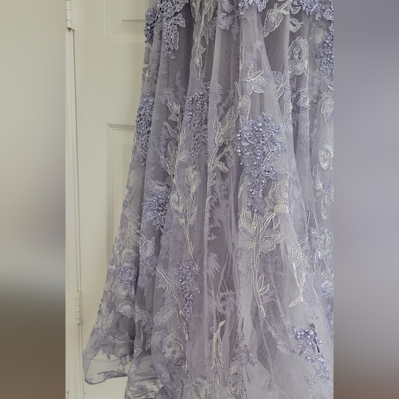 Stunning Genuine Cinderella Divine Light Violet Mermaid Lace Gown size 8 - Picture 10 of 15
